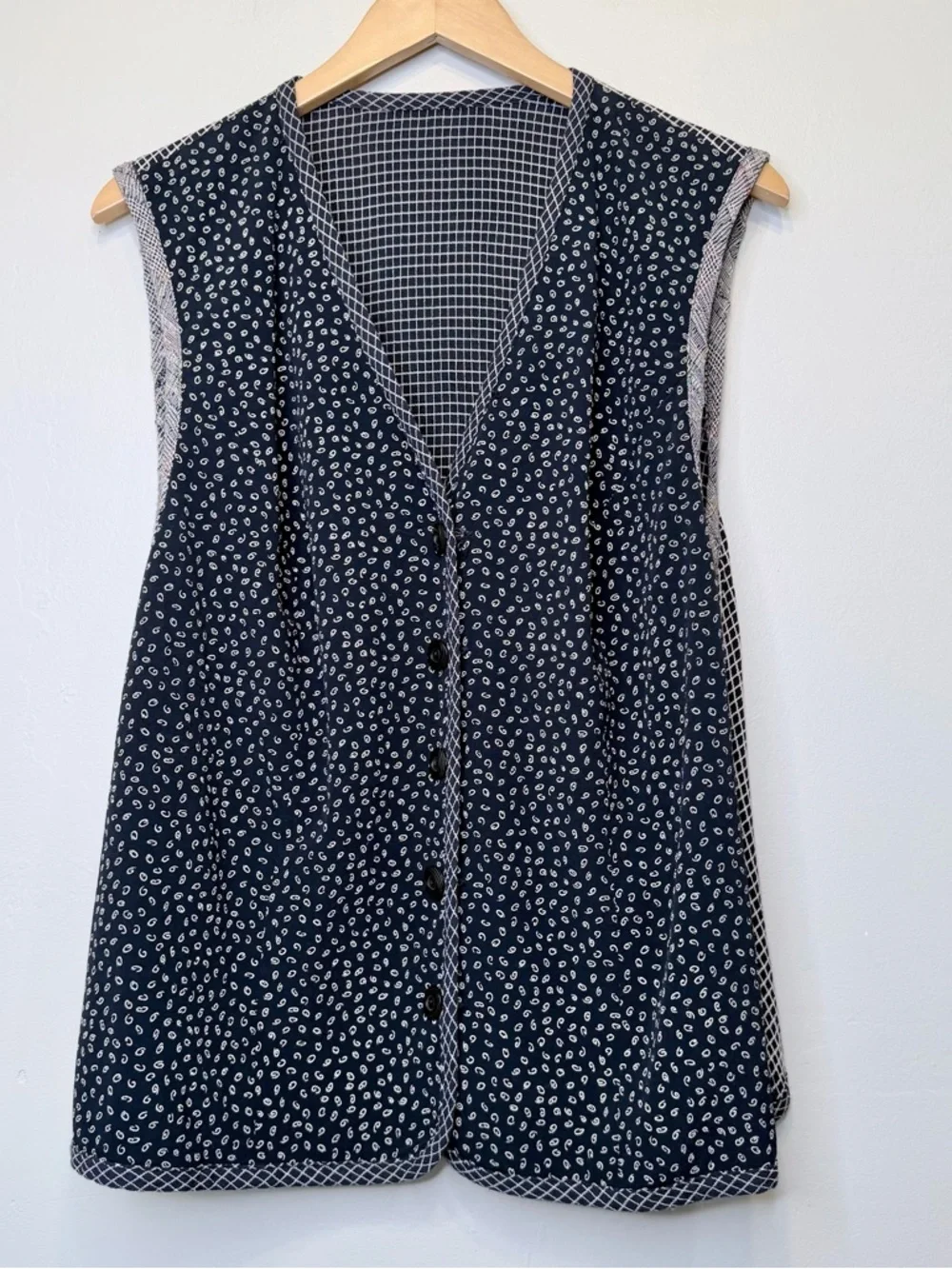 CL | VTG Mid-Plus Size Floral V-Neck Sleeveless Jacket Reversible Vest - Picture 6 of 14
